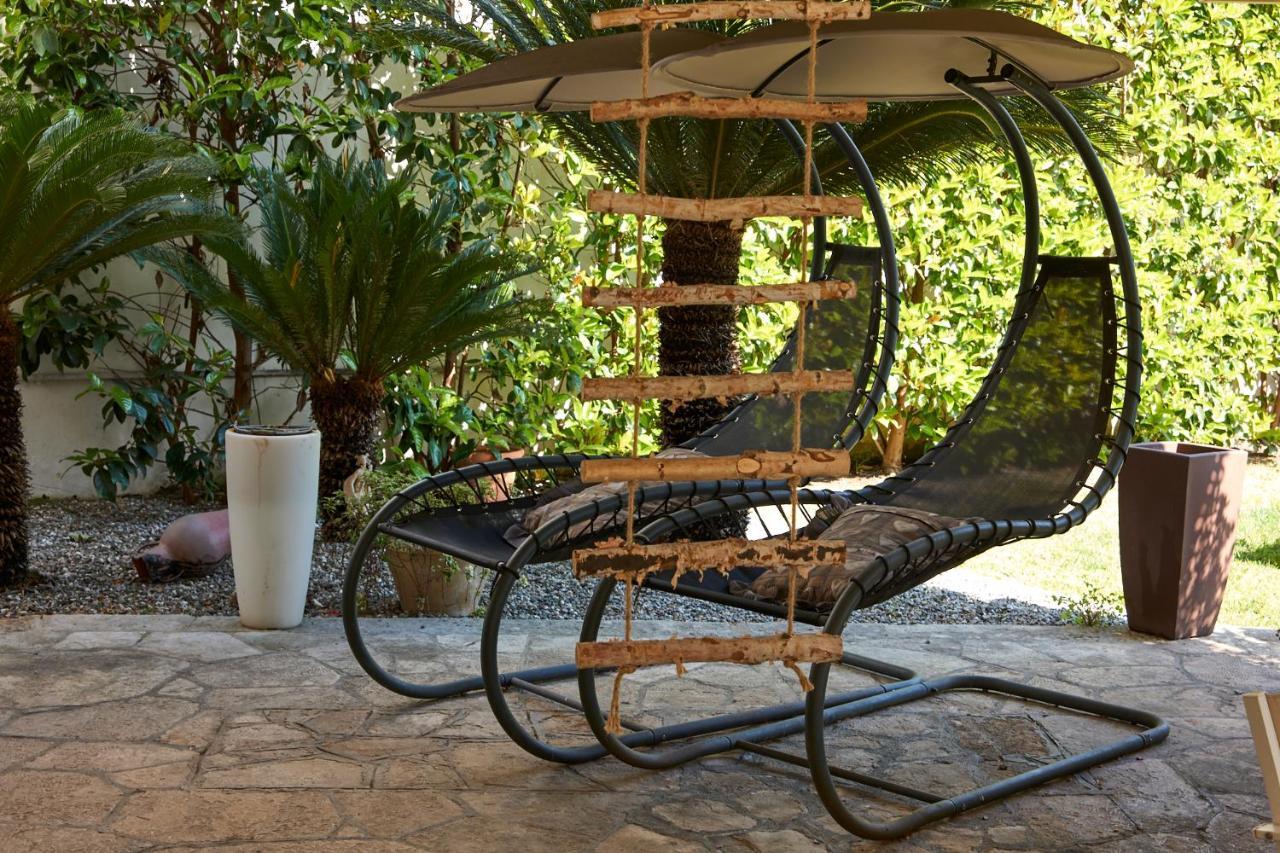 Il Giardino Di Flora Con Piscina Lecce Exterior foto