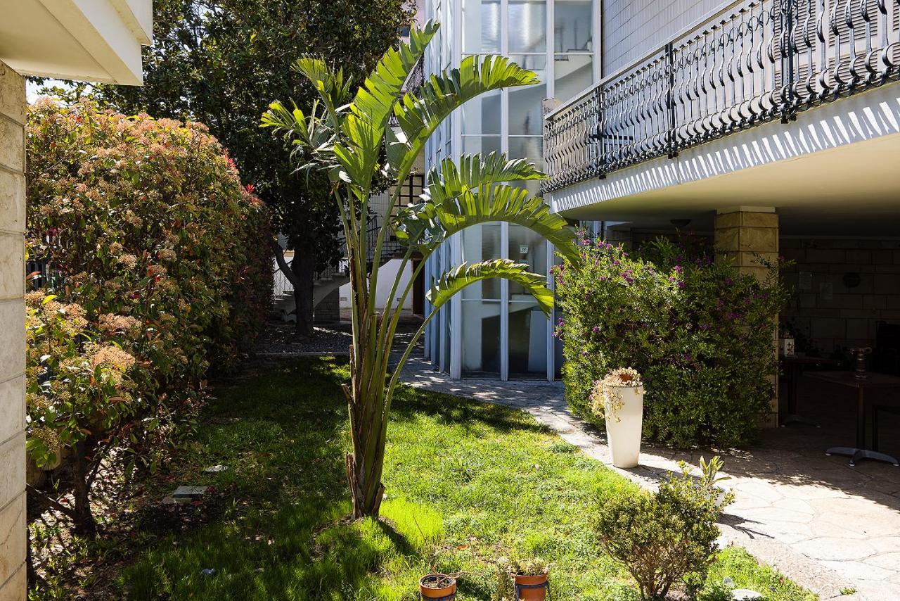 Il Giardino Di Flora Con Piscina Lecce Exterior foto