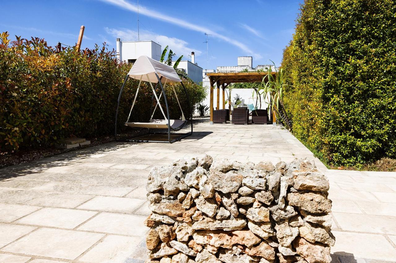 Il Giardino Di Flora Con Piscina Lecce Exterior foto